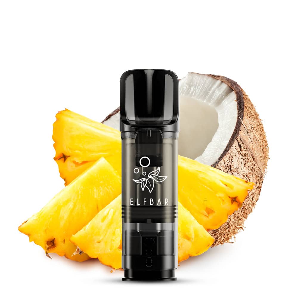 Das Bild zeigt den Pod der Sorte „Pineapple Coconut“ aus der Serie ELFBAR ELFA: das schwarze, kompakte Pod-Gehäuse mit halbtransparentem Tank steht zentral im Vordergrund. Im Hintergrund ist links eine frisch geschnittene Ananas mit hellgelbem Fruchtfleisch zu sehen, rechts eine halb aufgebrochene Kokosnuss mit weißem Innenleben und brauner Schale – beides auf hellem Hintergrund. Die Farbgebung (gelb der Ananas, weiß-braun der Kokosnuss, schwarz des Pods) und die klare Freistellung machen das tropi