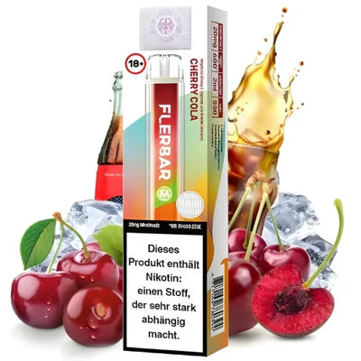 Flerbar Einweg E-Zigarette Cherry Cola mit Verpackung, Gerät vor Cola-Getränk, Eiswürfeln und Kirschen als Darstellung des Kirsch-Cola-Geschmacks.