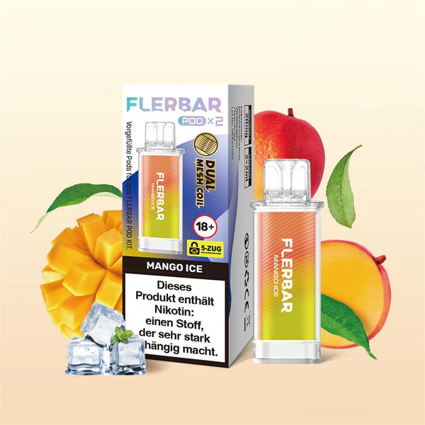 Zwei Flerbar Mango Ice Ersatz-Pods und die dazugehörige Verpackung vor einem Hintergrund mit frischen Mangos, Minzblättern und Eiswürfeln. Die Pods verfügen über eine Dual Mesh Coil und sind Teil des Pod-Systems für E-Zigaretten.