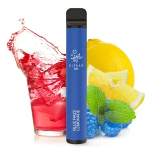 Elfbar 600 Blue Razz Lemonade Nikotinfrei im Hintergrund ist eine Lemonade mit einer Zitrone und Beeren.