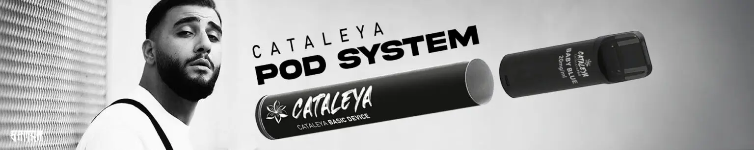 Cataleya Pods Banner. Links ist Samra der Rapper zusehen, rechts daneben quer das schwarze Basisgerät und ein Pod daneben