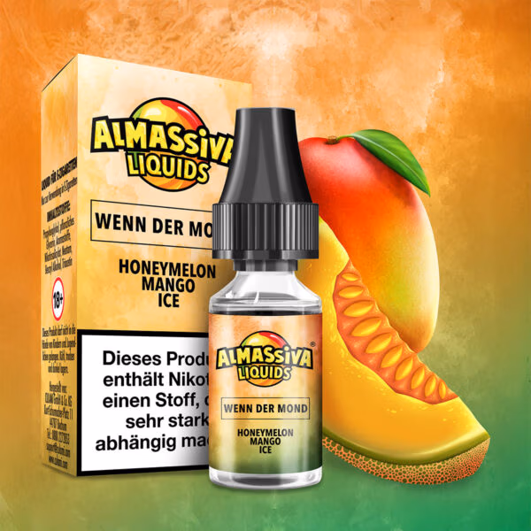 Al Massiva Liquid Wenn Der Mond: Gelbliches Liquid mit Honigmelone und Mango vor Früchten und Verpackung mit Nikotinwarnung.